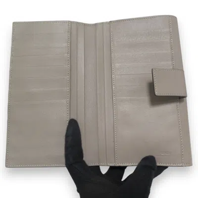Pre-owned Fendi Beige Long Wallet (bi-fold) () In Sand