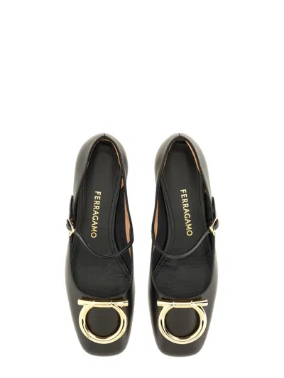 Ferragamo Buckle Detail Gold-tone Hardware Ballerina Shoes In Black