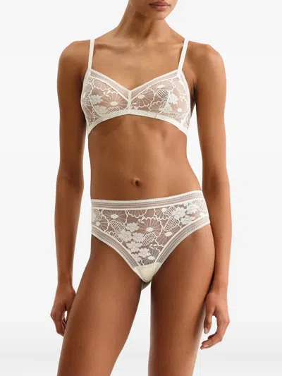 Eres Royal Wireless Triangle Bra In White