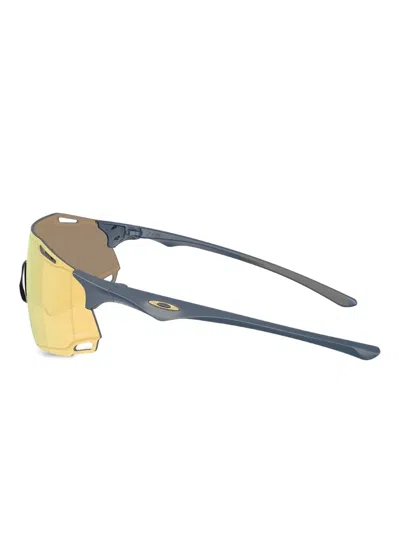 Oakley Unisex Sunglass Oo9513d Cybr Dyno In Gold