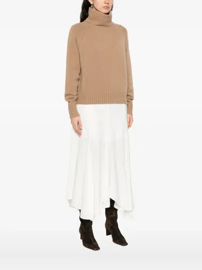 Allude Turtleneck Raglan-sleeve Sweater In Neutral
