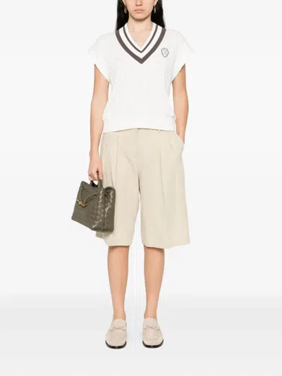 V领粗绞花针织马甲