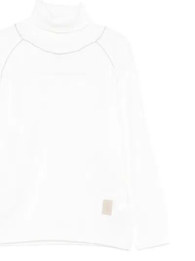 插肩式衣袖高领毛衣