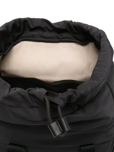 OSLO 扣环开合双肩包