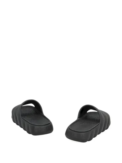Moncler Lilo Rubber Slide Sandals In Black