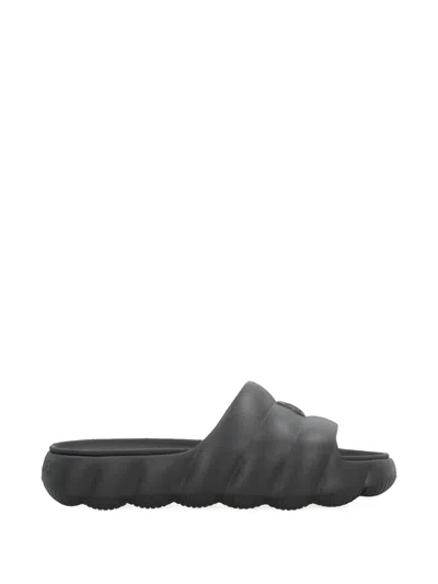Moncler Lilo Rubber Slide Sandals In Black