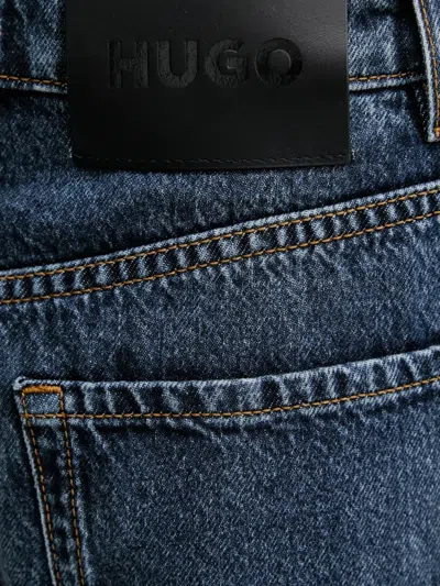 卷边裤脚棉牛仔裤