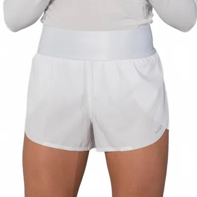 Avi Court Short In White