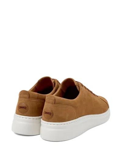 Camper Runner Up In Brown