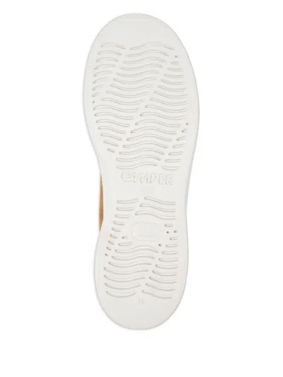 Camper Runner Up In Brown