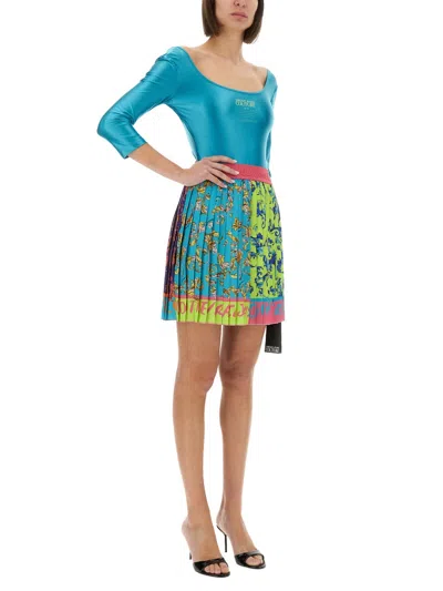Versace Jeans Couture Mini Pleated Skirt Baroque Outline In Multi