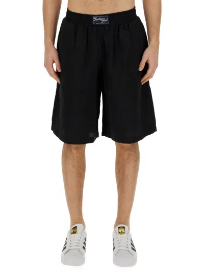 Family First Appliqué-logo Shorts In Black