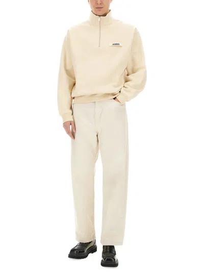 Jacquemus Men The Gros Grain Logo Sweatshirt In Neutral
