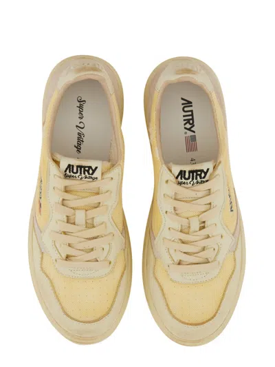 Autry Medalist Low Super Vintage Sneakers
