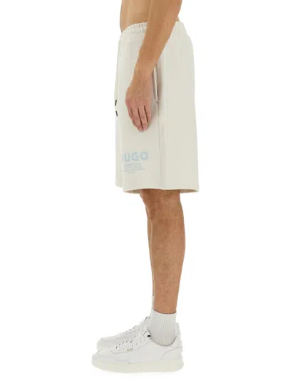 Hugo Boss Elastic Waistband Shorts With Back And Side Pockets In White