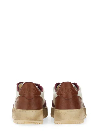 Autry Medalist Low Super Vintage Sneakers