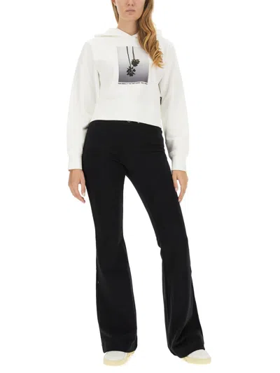 Palm Angels White Cropped Hoodie And Contrasting Print In White