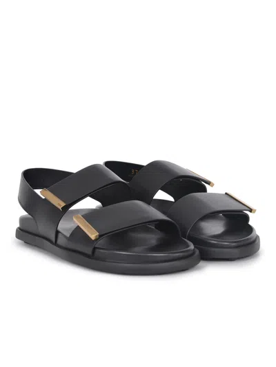 Tod's Leather Sandals In Black