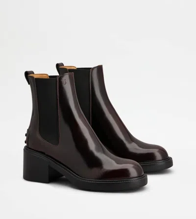 Tod's Leather Chelsea Boots Chunky Heel Pull Tab In Burgundy