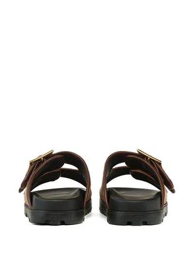 提花扣环开合凉鞋