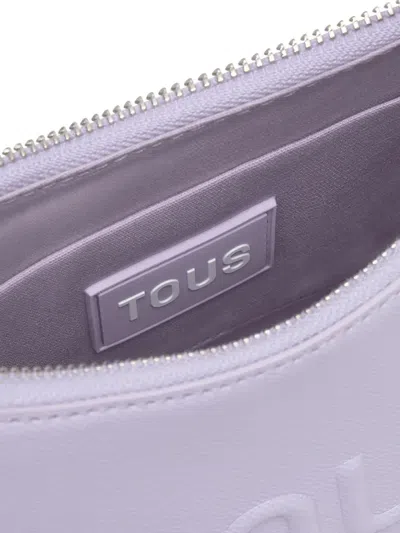 中号LOGO浮雕单肩包