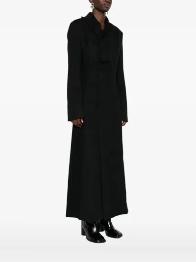 Yehuafan Buttoned-up Coat In Black
