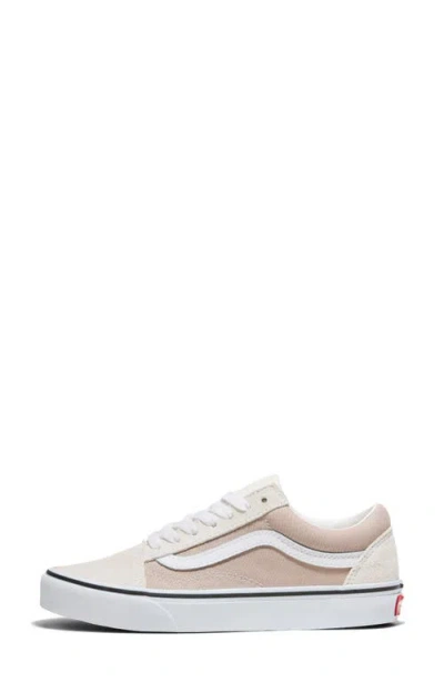 Vans Old Skool Low Top Sneaker In Pink