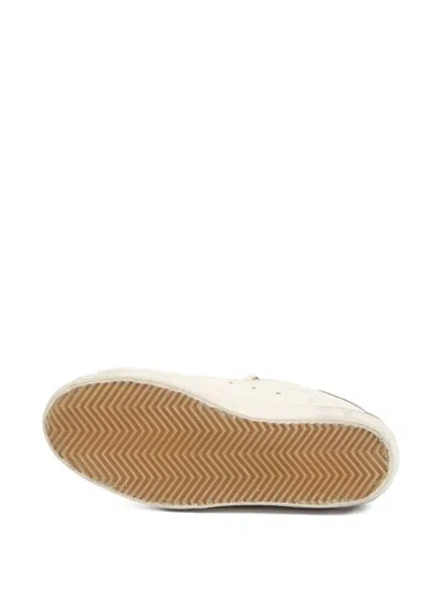Golden Goose Classic Low-top Sneakers With Vintage Finish In Neutral