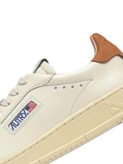 Autry Dallas Low Marshmallow Leather And Brown Sugar Sneakers In Brown