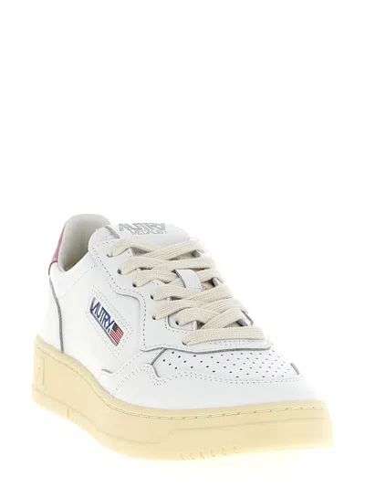 Autry Medalist Low Sneakers Pink In White