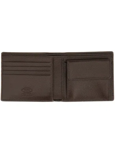 Tod's Leather Wallet Bi-fold Metal Logo In Brown