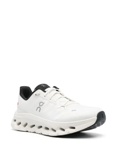 On Running Cloudtilt Sneakers In White