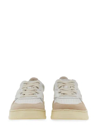Autry Men's Medalist Low Sneakers In White