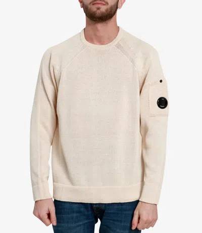 C.p. Company Crewneck Lambswool Sweater With Iconic Lens Detail In Pink
