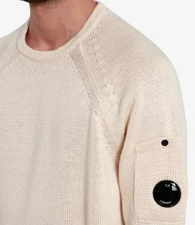 C.p. Company Crewneck Lambswool Sweater With Iconic Lens Detail In Pink