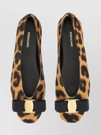 Ferragamo Vara Ballerina With Bow In Animal Print
