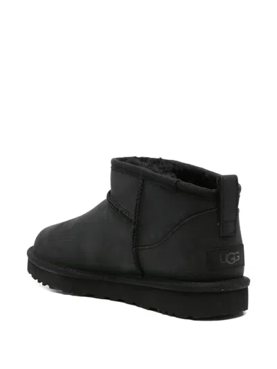 Ugg Classic Ultra Mini Black Ankle Boots With Shearling Lining In Leather Woman In Black