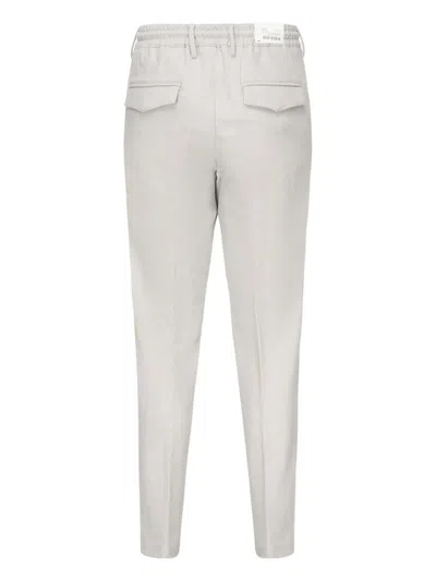 抽绳裤腰锥形裤