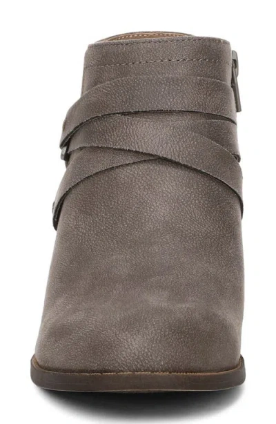 Lifestride Women's Bryce Zip Round Toe Block Heel Short Boots In Brown