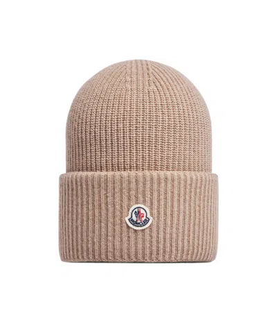 Moncler Ribbed Knit Wool Beanie With Felt Logo Patch In Neutral