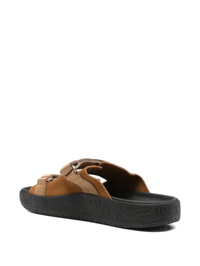 双带绒面皮凉鞋