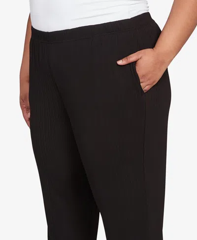Alfred Dunner Plus Size Textured Pull On Elastic Short Length Pants In Black