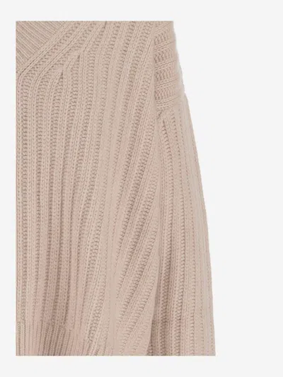 Allude V-neck Cashmere Sweater With Rib Knitting And Elasticized Edges In Gray