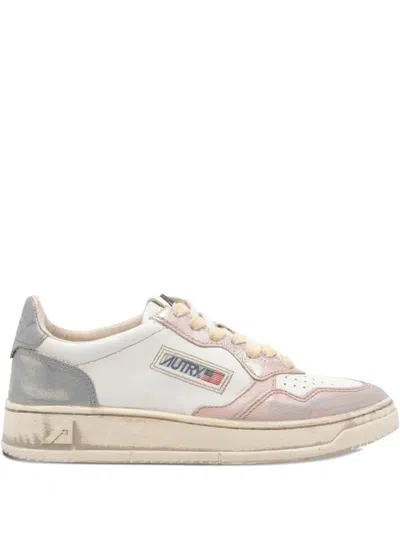 Autry Medalist Low Sneakers Super Vintage In White Rose And Blackboard Leather Shoes In Sand