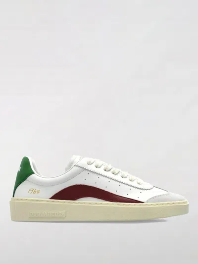 Dsquared2 Round Toe Low Top Sneakers In White