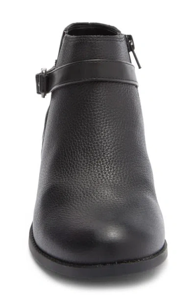 Vionic Farrah Bootie In Black
