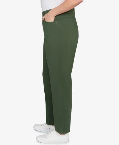 Alfred Dunner Plus Size Mount Laurel Allure Front Pocket Pull On Medium Length Pants In Green