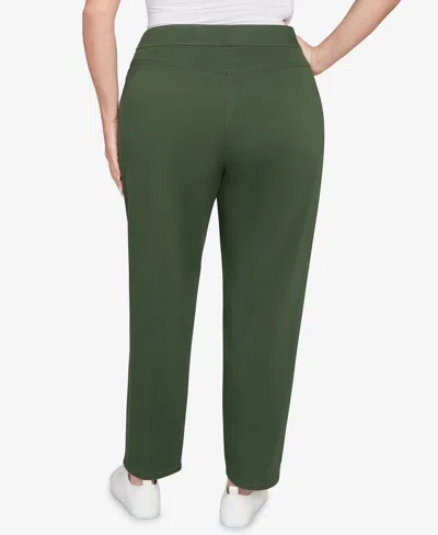 Alfred Dunner Plus Size Mount Laurel Allure Front Pocket Pull On Medium Length Pants In Green
