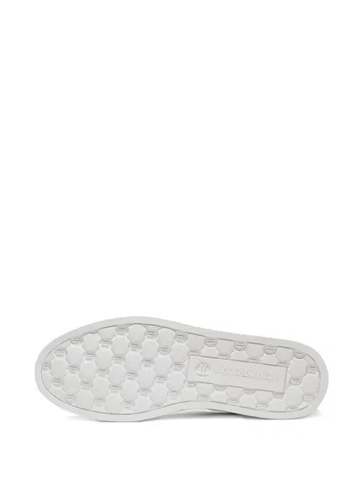 Leandro Lopes Lace-up Low-top Sneakers In White