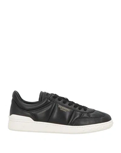Valentino Garavani Low Top Upvillage Sneaker In In Black